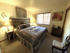 1 bedroom, free WiFi, bed sheets, wheelchair access - Secluded, Historic Wrigley Ranch Cabin- Pine Forest- 25 Acres Near Grand Canyon (Parks)