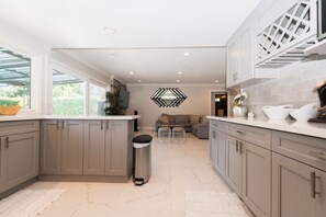 Fridge, microwave, oven, stovetop - Spacious and cozy with Private back yard Home 2 miles to Disney. (Anaheim)