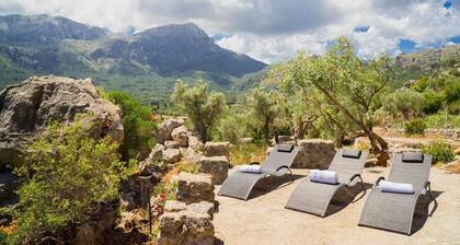 Els Casals, rural farm, stunning views, near Pollensa and the beach