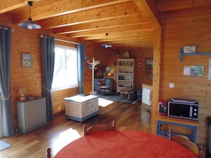 Interior - Maison en bois 3*** à 2 pas de la mer et du GR 34, Wifi, Bicycles, Parking, Garden (Plozévet)