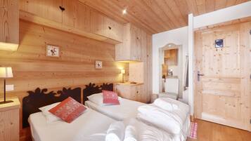 4 chambres, bureau, fer et planche à repasser, Wi-Fi gratuit