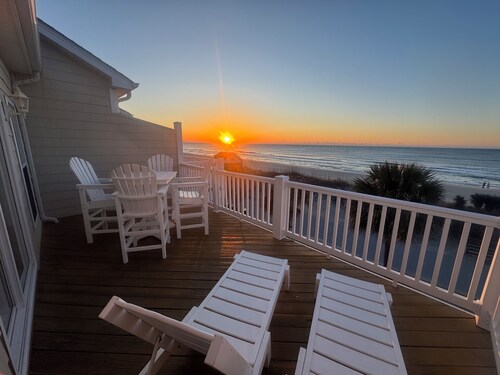 Ocean-view! 150 FOOT WALK TO OCEAN! EXCEPTIONAL RATING-192 REVIEWS. LBR DAY OPEN