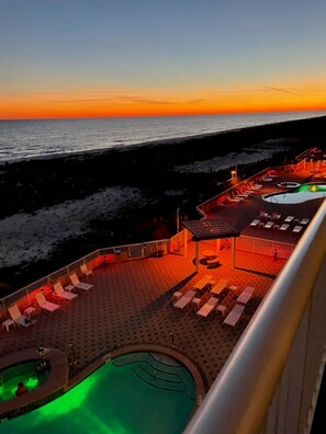 Outdoor pool - BEST RATES-297 VRBO REVIEWS! DAILY FREE BEACH CHAIR SERVICE- BOOK SUMMER NOW ! (Navarre)