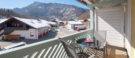 Superior Double Room, 1 Bedroom, Kitchen, Mountain View | Pemandangan dari bilik