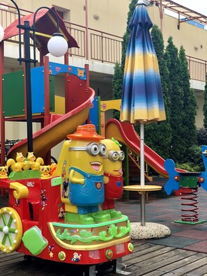 Children's play area - outdoor - Central Plaza Studio (Sunny Beach)