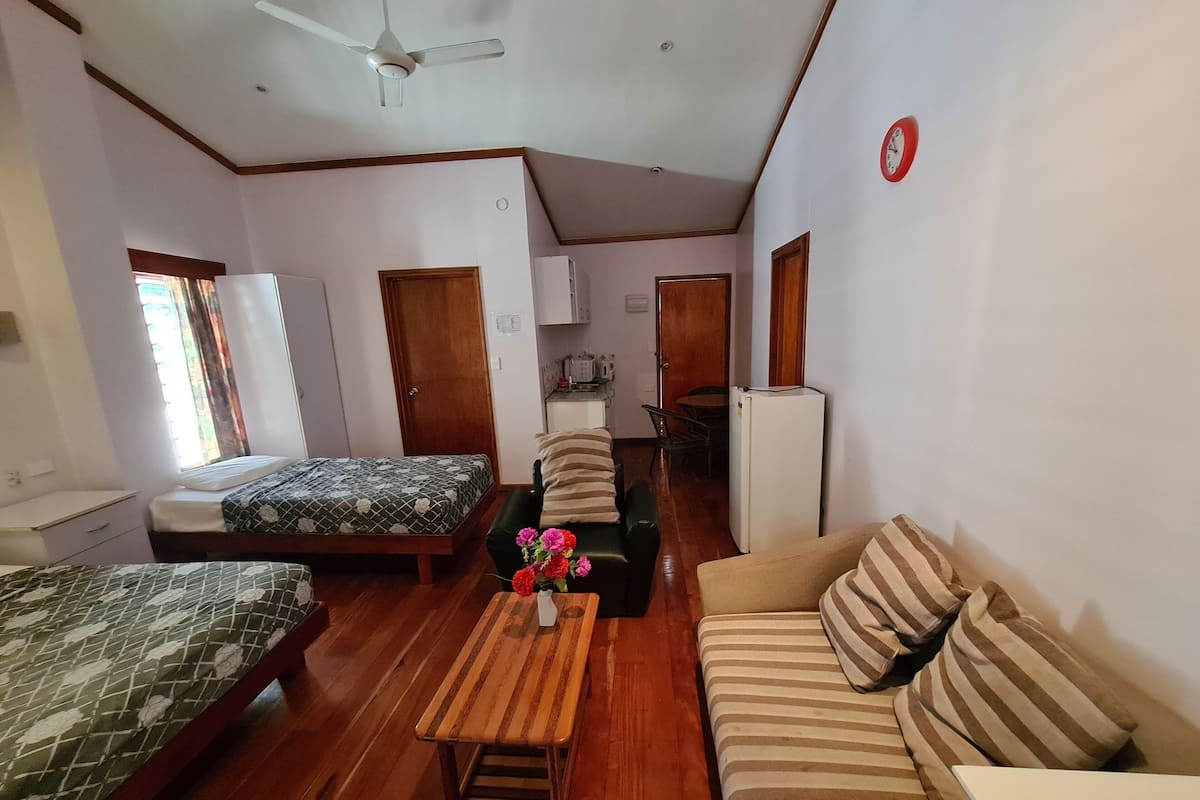 VIP Rooms | Individually furnished, desk, free WiFi, bed sheets
