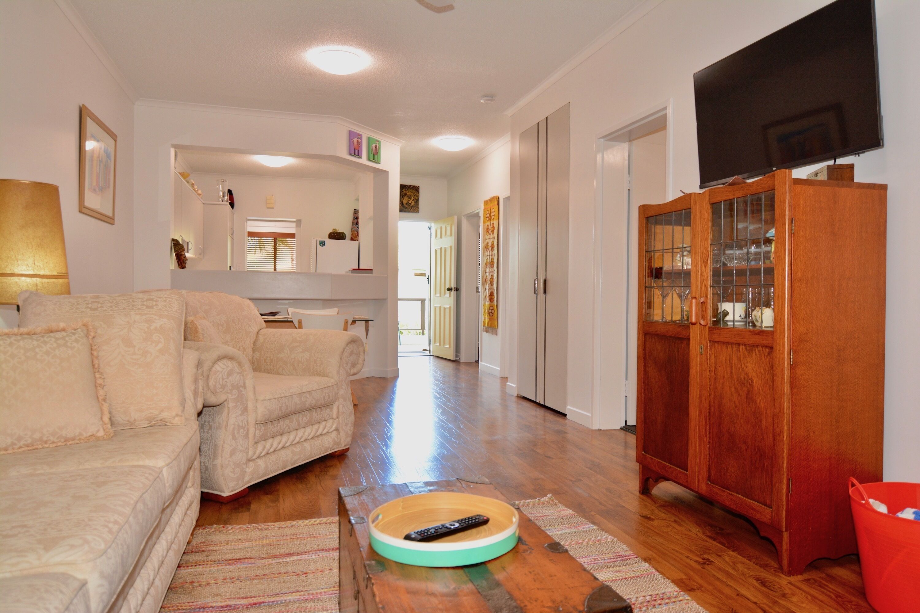 executive apartment, 2 bedrooms, pool access, partial sea view | living area | flat-screen tv, netflix, toys, books