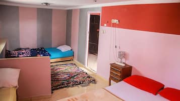 Economy Triple Room | 1 bedroom, desk, rollaway beds, free WiFi