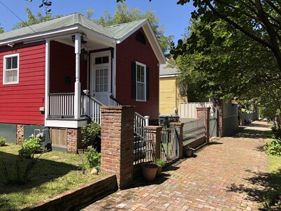 Adorable Victorian Duplex located in the heart of the historic district