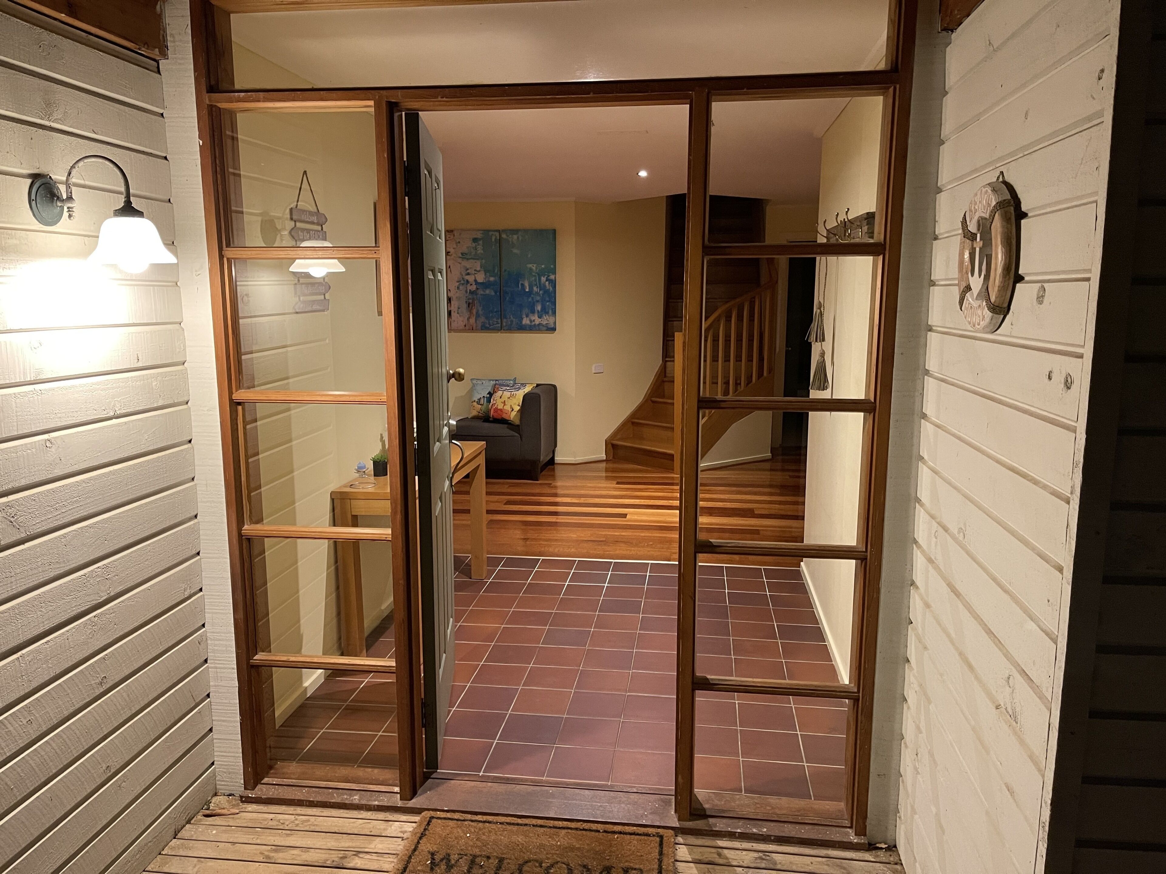 المنشأة من الداخل