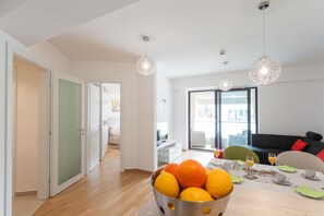 TV - Apartment NAVIGATIO  with parking in Dubrovnik (Dubrovnik)