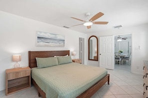 3 bedrooms, desk, iron/ironing board, travel crib