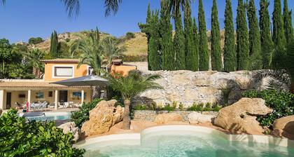 Splendid villa with pool, wellness area, football pitch in Agrigento - 14 pax