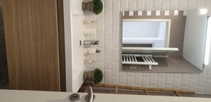 Dusche, Haartrockner, Handtücher, Seife