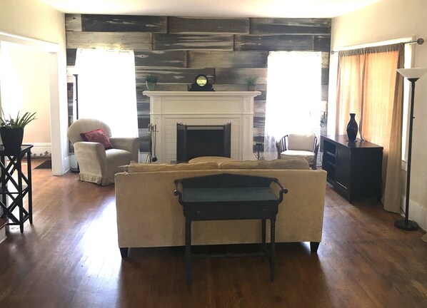 Smart TV, fireplace, books