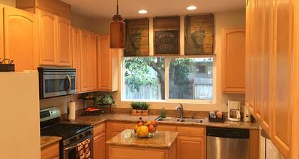 The Lovely Tower Bungalow - Tower District of Fresno, CA