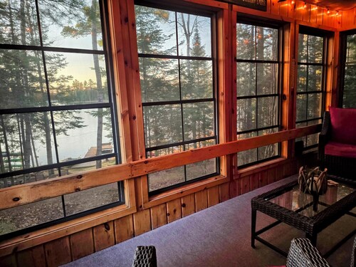 Cozy Cabin on the Lake
Minutes from Boulder Jct & Snowmobile Trail #15