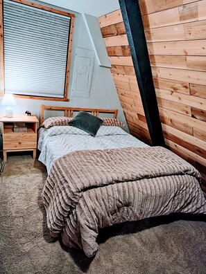 3 多间卧室、免费 WiFi、床单