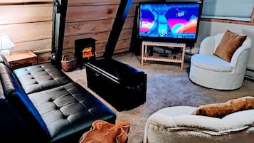 Smart TV, lareira, videogames, DVD player
