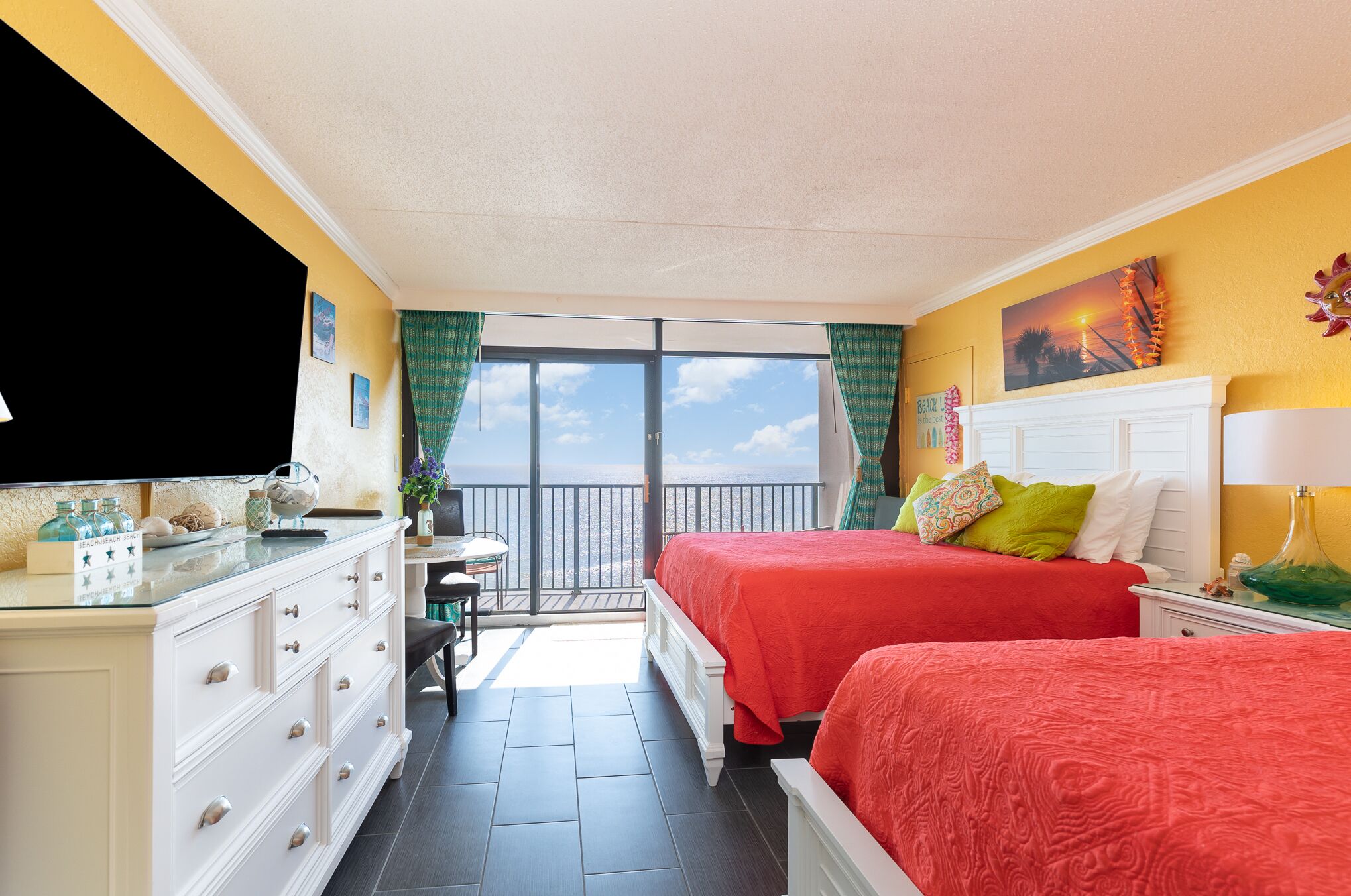 "Flip Flop Beachfront"~ Enjoy the Million Dollar View!  Oceanfront Heaven