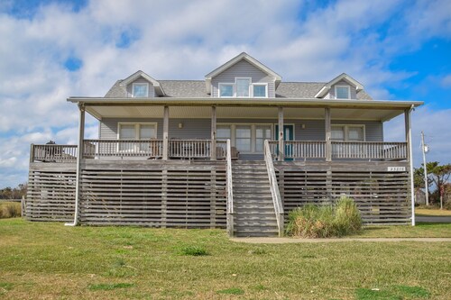 Amazing value for the price! Relaxing, open & beautiful.  