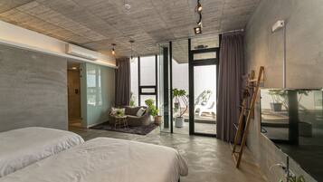 Minibar, una scrivania, insonorizzazione, letti aggiuntivi (a pagamento)