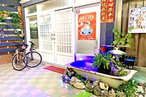 숙박 시설 입구