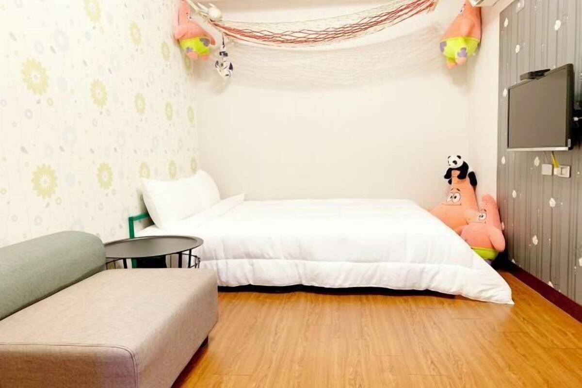 Quartos à prova de som, Wi-Fi de cortesia, individualmente decorados