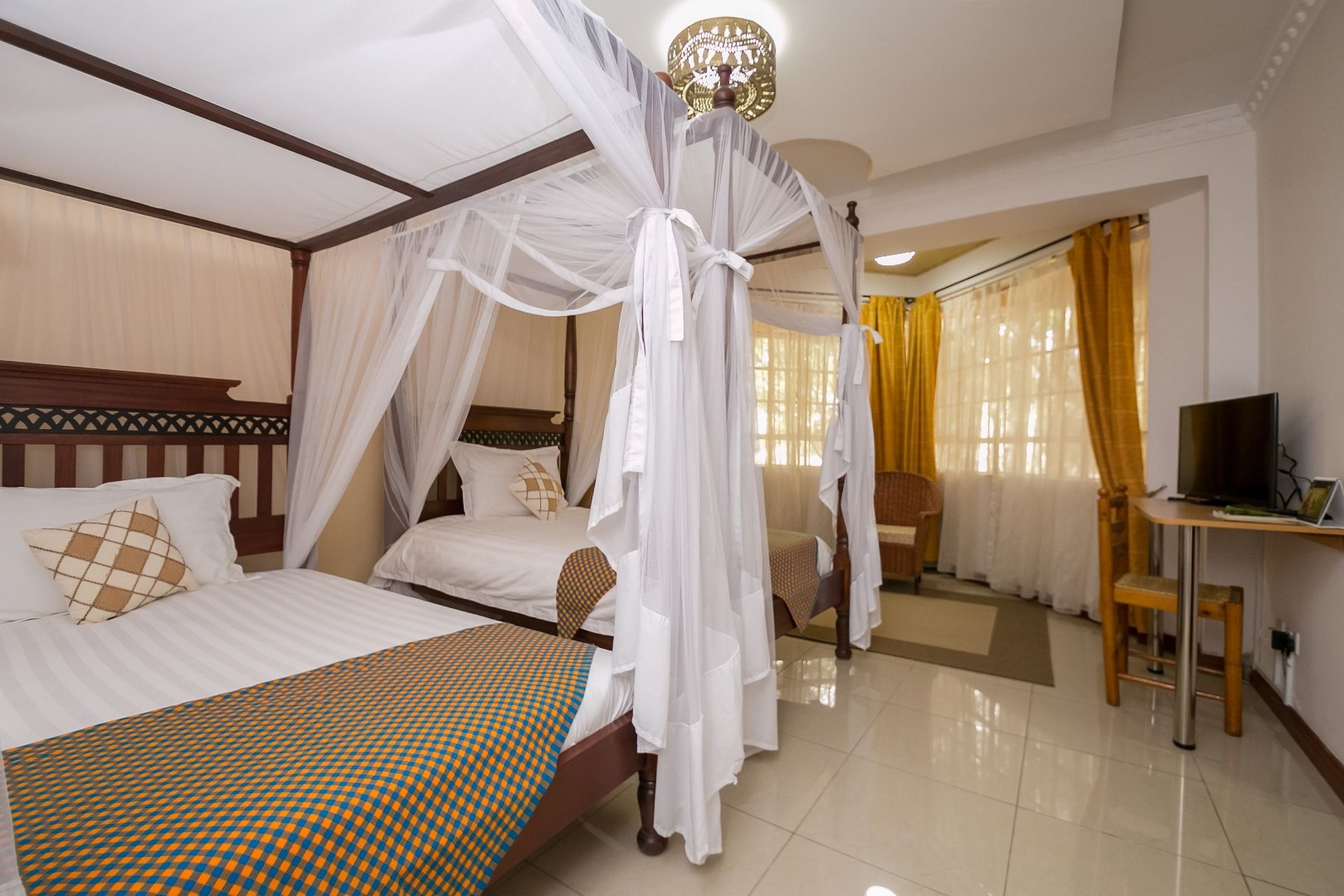 Deluxe Twin Room | In-room safe, free WiFi