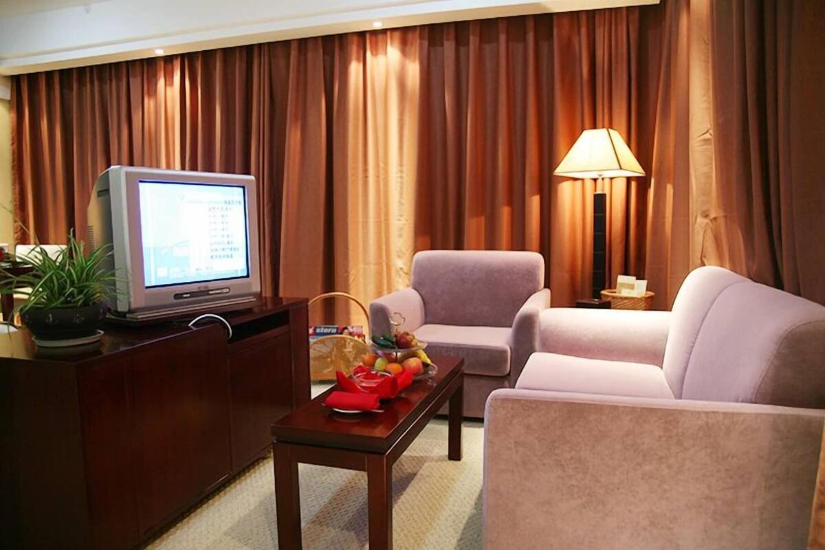 Double Room With Lake View | Living area