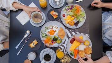 Café da manhã completo todos os dias (TWD 440 por pessoa)