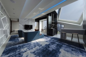 Luxury Double Room | 1 bedroom, in-room safe, desk, blackout drapes - The Place Taichung (Taichung)