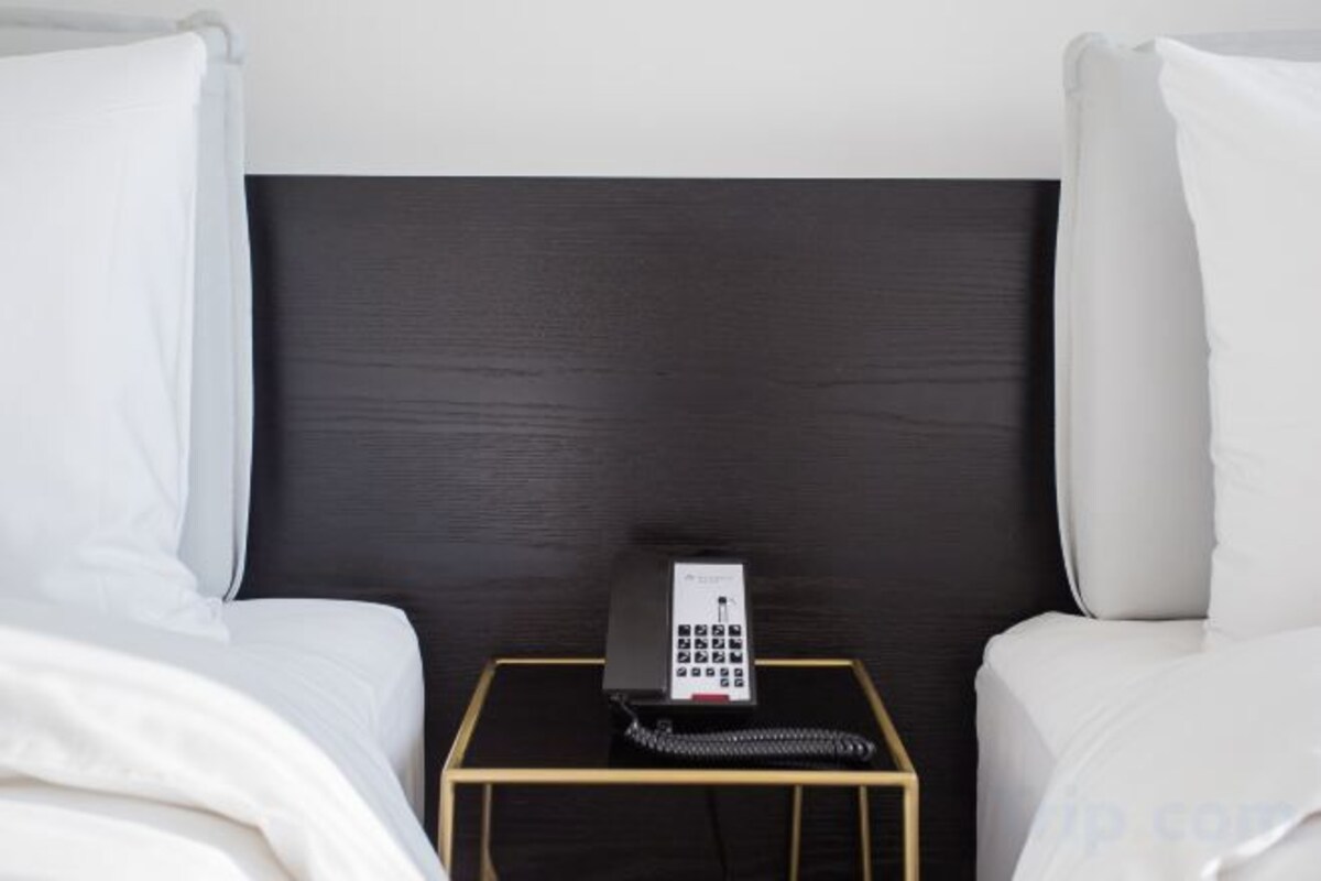 1 bedroom, in-room safe, desk, blackout drapes