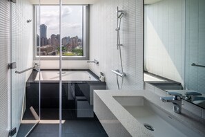 Superior Room | Bathroom | Hair dryer, slippers, towels, soap - The Place Taichung (Taichung)