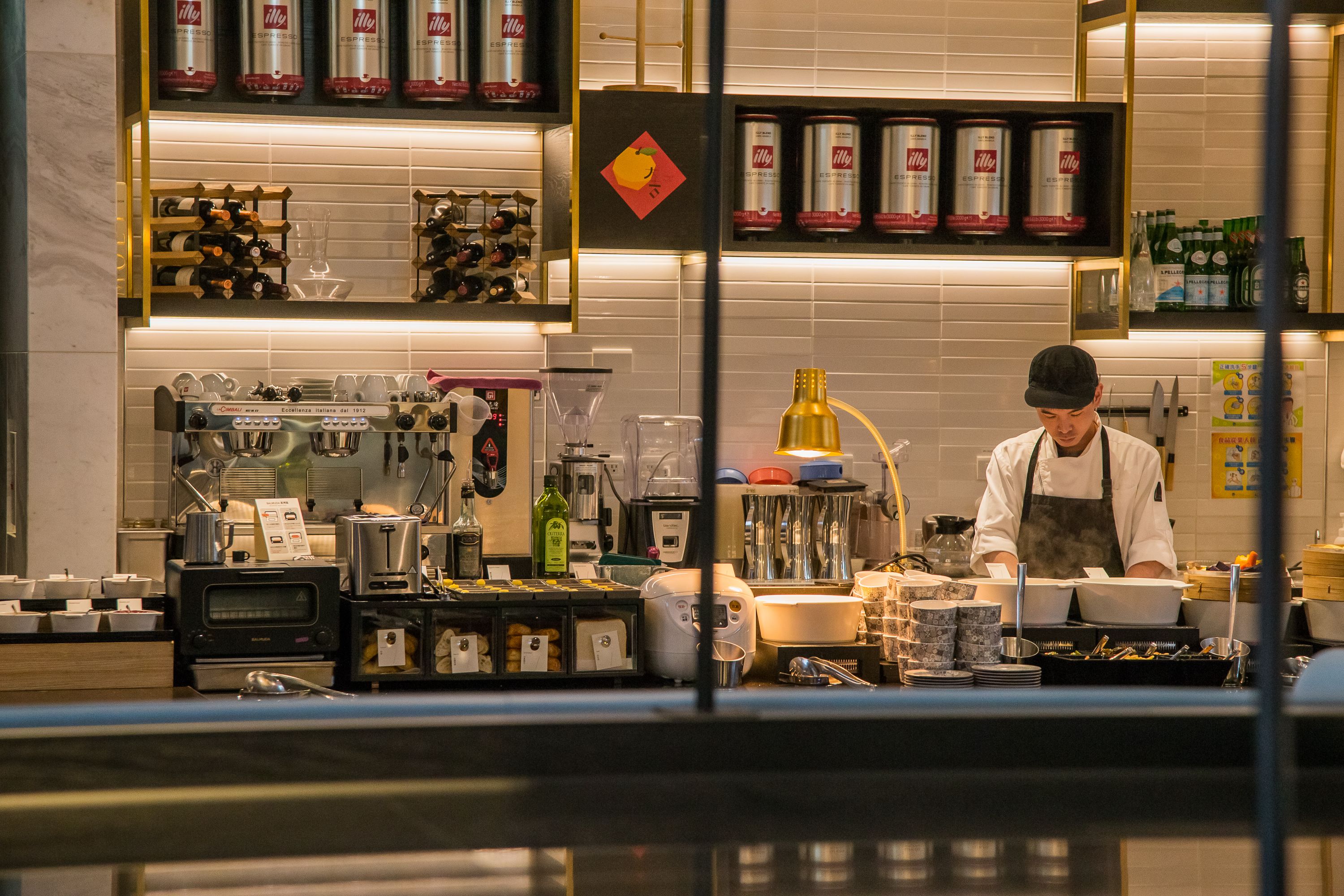 daily full breakfast (twd 440 per person)