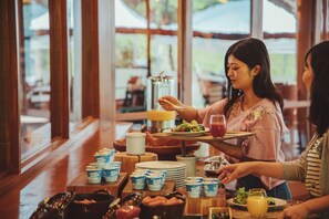 Breakfast area - PICA Fujiyama (Fujikawaguchiko)