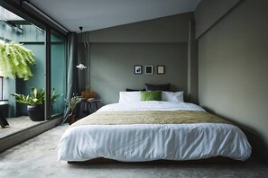 No.8 Top View with Private Rooftop