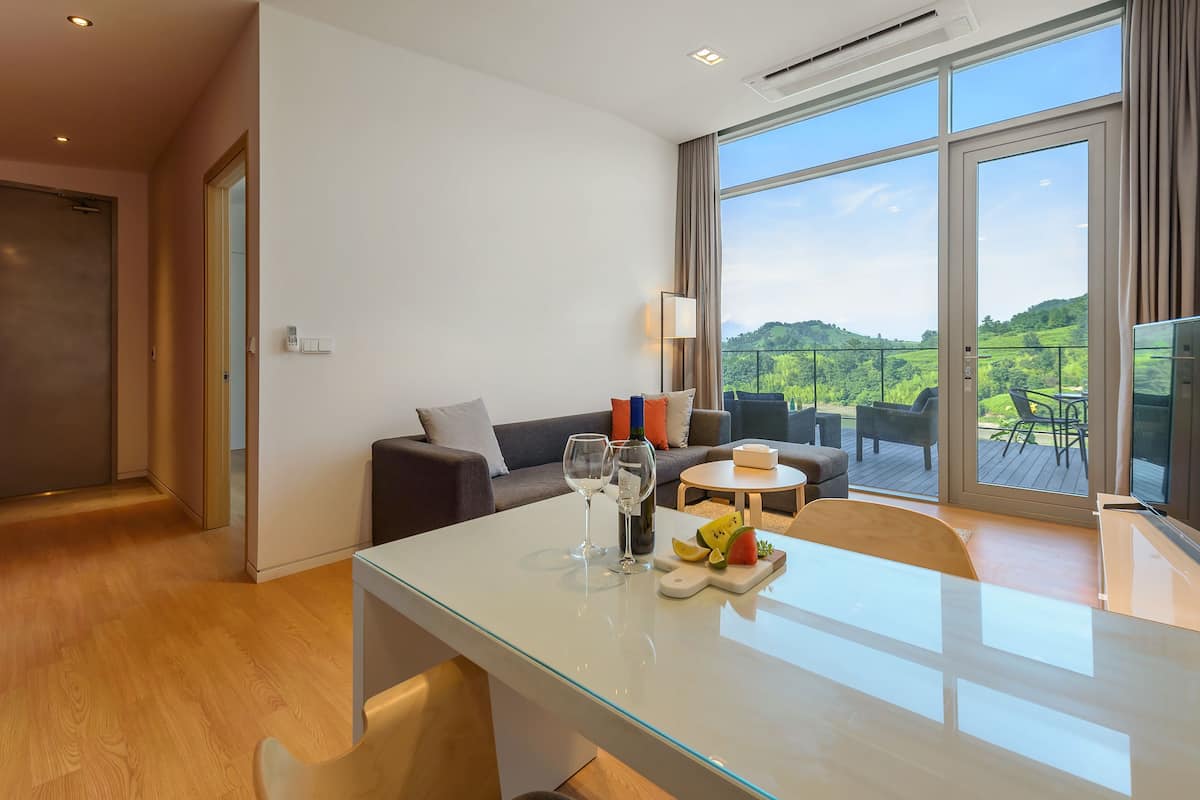 Bay Suite 101 (Please contact the property when booked during 10 PM-8 AM) | View from room