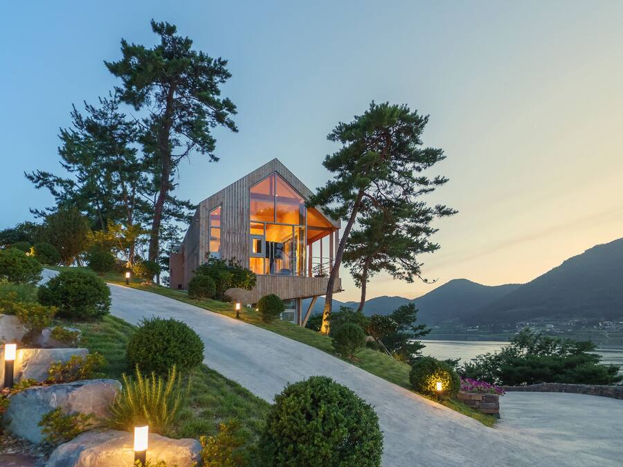 Presidential Suite (Please contact the property when booked during 10 PM-8 AM) | Boendets ingรฅng