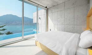 Rooftop Suite (Please contact the property when booked during 10 PM-8 AM) | 1 bedroom, premium bedding, minibar, free WiFi - Bayclub (Namhae)
