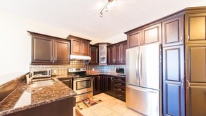 Unclassified image, 5 of 38, button - HB Guest Home 4 (Waterloo)