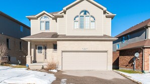 Unclassified image, 4 of 38, button - HB Guest Home 4 (Waterloo)