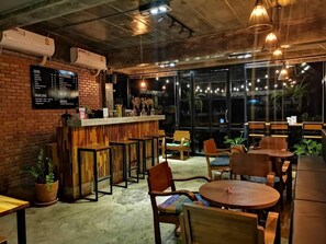 Restaurant - Tonfang Hotel (Fang)