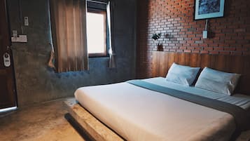 Standaard tweepersoonskamer | Een bureau, gratis wifi