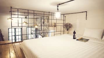 1 camera, una scrivania, ferro/asse da stiro, Wi-Fi gratuito