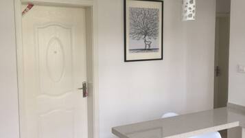 Apartment, 3 Schlafzimmer | 3 Schlafzimmer, Schreibtisch, Verdunkelungsvorhänge