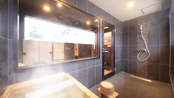 Superior Room, 1 King Bed, Private Bathroom | Bathroom | Slippers, towels