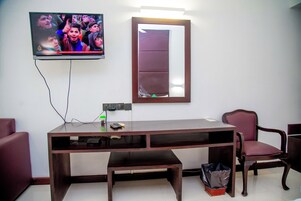 Ropa de cama de alta calidad y minibar 