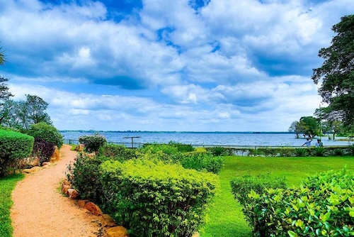 Miridiya Lake Resort