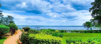 Miridiya Lake Resort